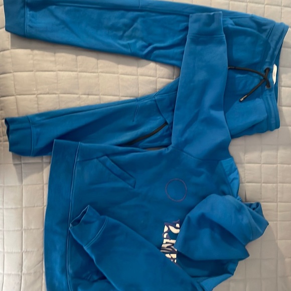 Royal blue sweat suit with hoodie - Picture 1 of 3